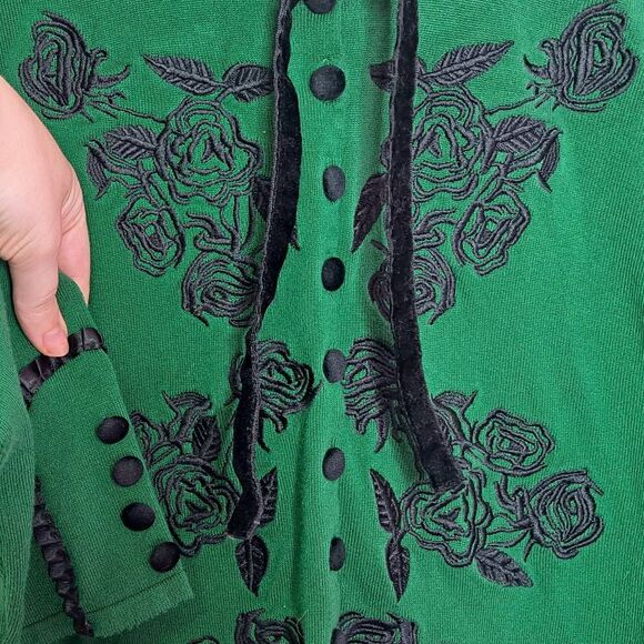 Wheels and Dollbaby Women's Plus Size Dita Cardigan Emerald with Black Embroider - Picture 8 of 10